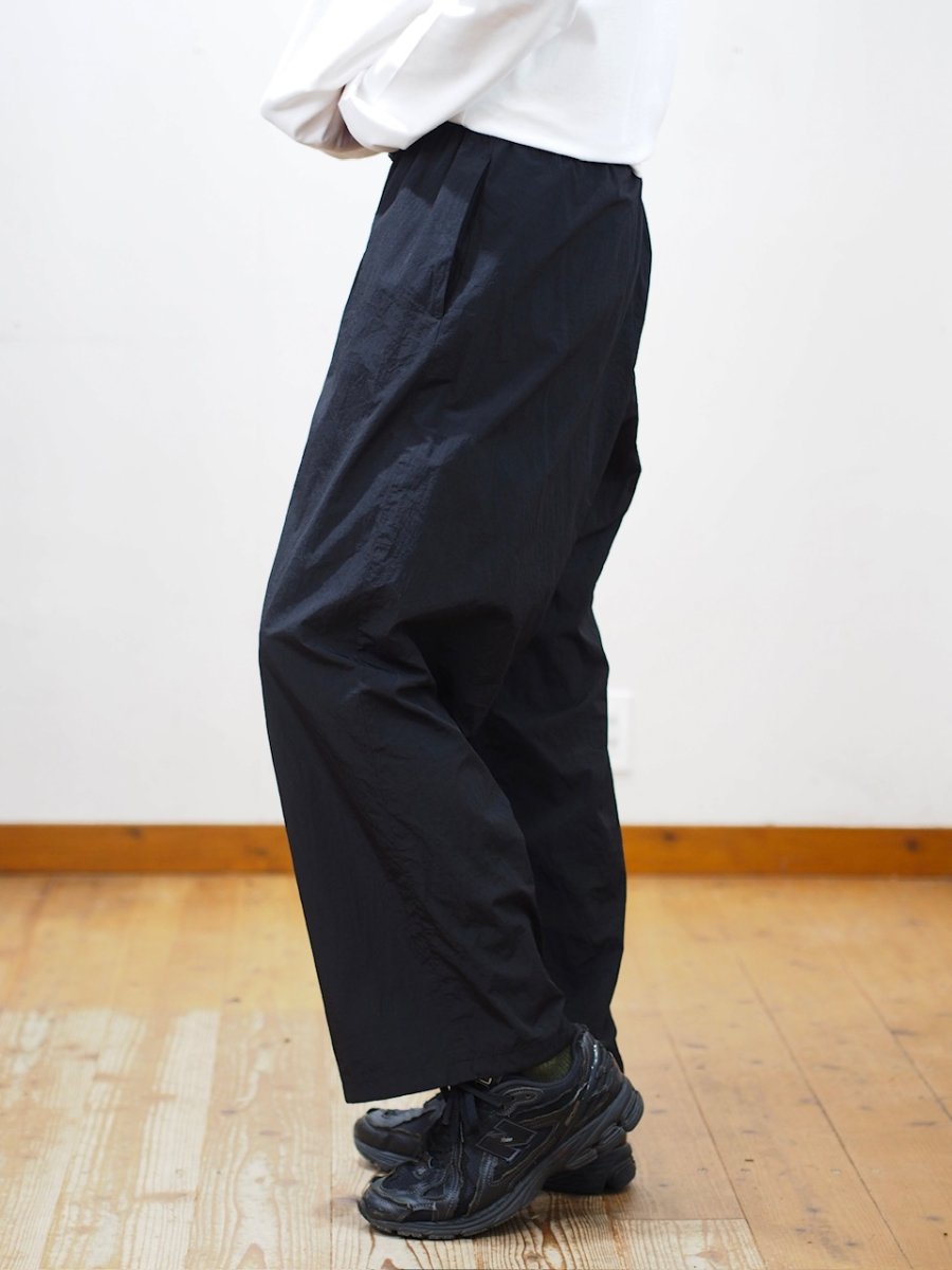 画像3: ATON UTILITY PANTS / HAND DYE NYLON/black (3)