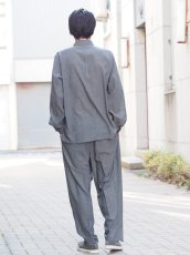 画像8: ATON TWO TUCKED EASY PANTS  / TWIST WOOL GAUZE (8)