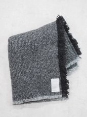 画像2: YOKO SAKAMOTO / WOOL LONG SCARF / CHARCOAL GRAY (2)