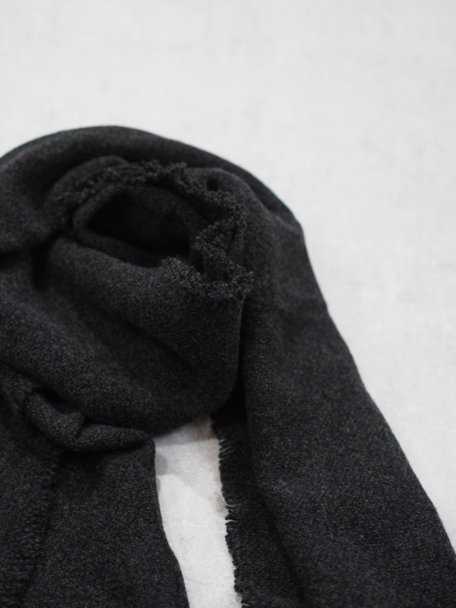画像3: YOKO SAKAMOTO / WOOL LONG SCARF / BLACK (3)
