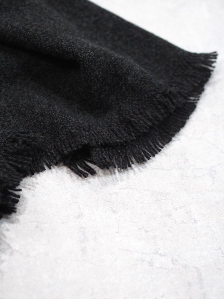 画像4: YOKO SAKAMOTO / WOOL LONG SCARF / BLACK (4)