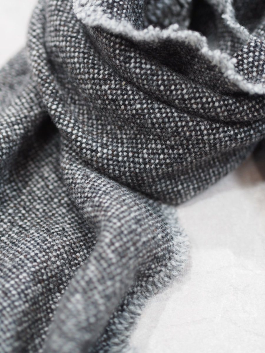 画像3: YOKO SAKAMOTO / WOOL LONG SCARF / CHARCOAL GRAY (3)