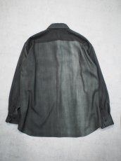 画像2: YOKO SAKAMOTO / REGULAR COLLAR SHIRT / WOOL GABARDINE-UNEVEN DYE  (2)